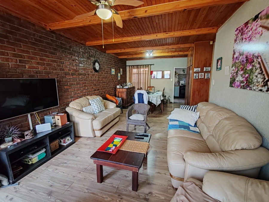 2 Bedroom Property for Sale in Kannoniers Park North West